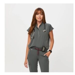 Figs Scrub Set Olive Green- “bonsai” Set with brown drawstrings